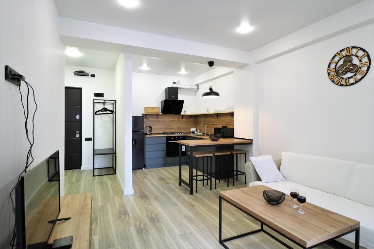 Twins Tower Apartment Tbilisi Exterior photo