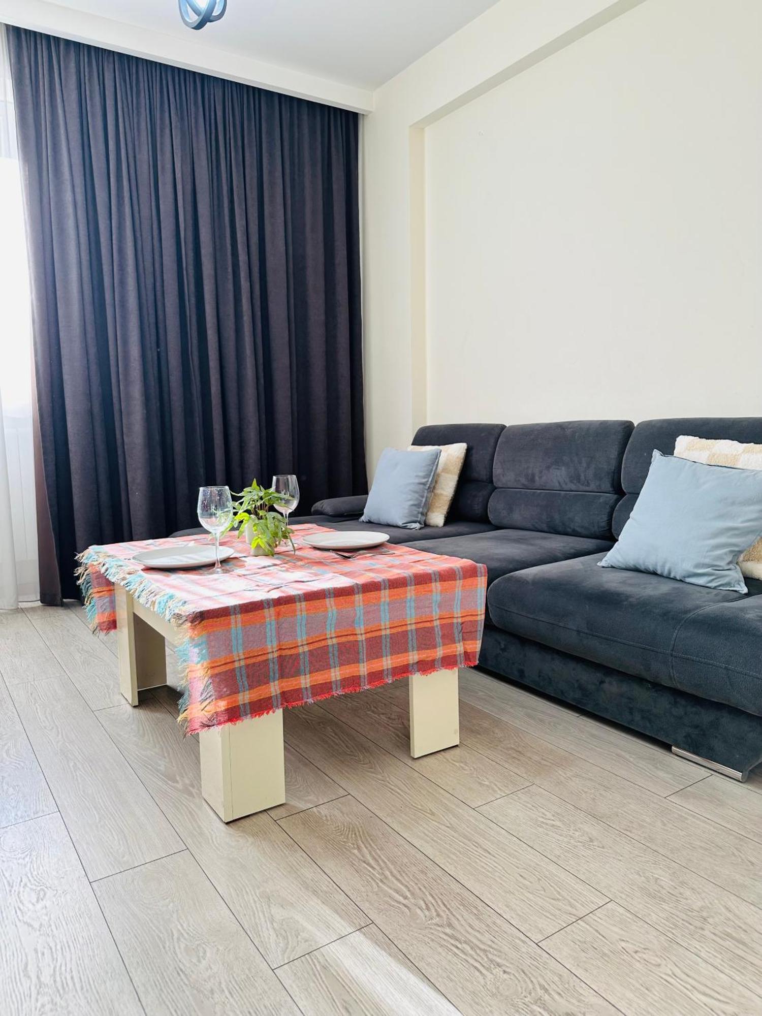 Twins Tower Apartment Tbilisi Exterior photo