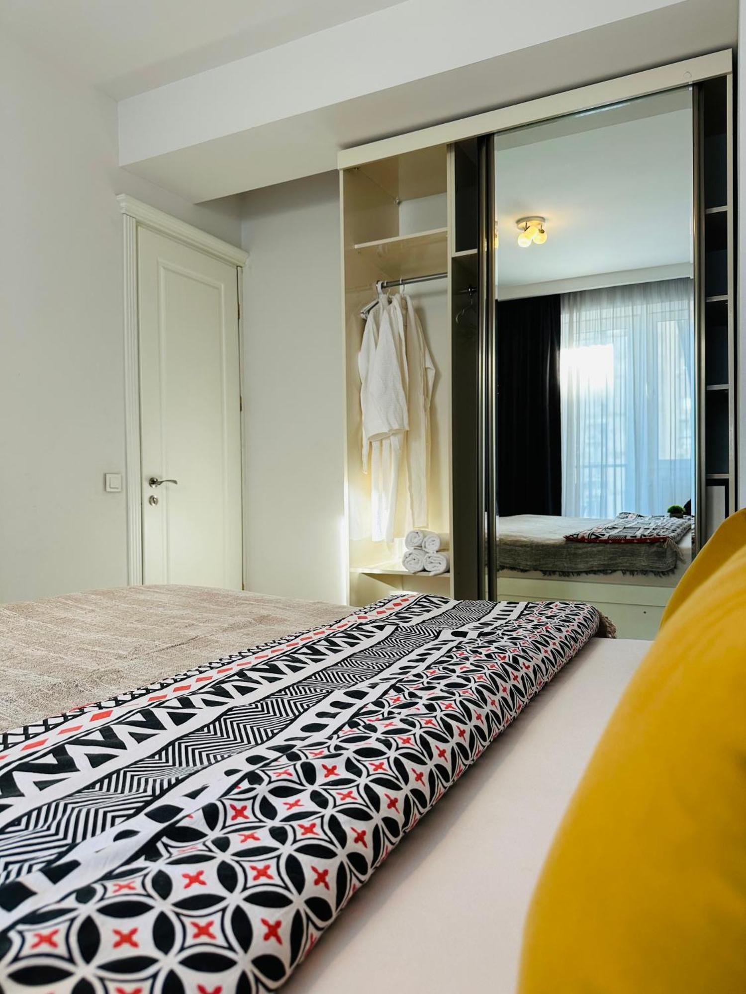 Twins Tower Apartment Tbilisi Exterior photo